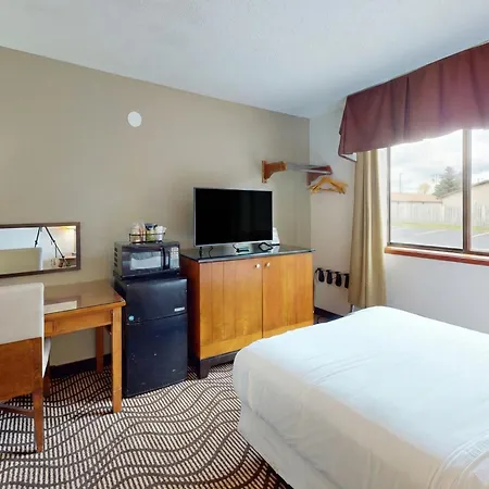 Oscoda Lakeside Hotel-2